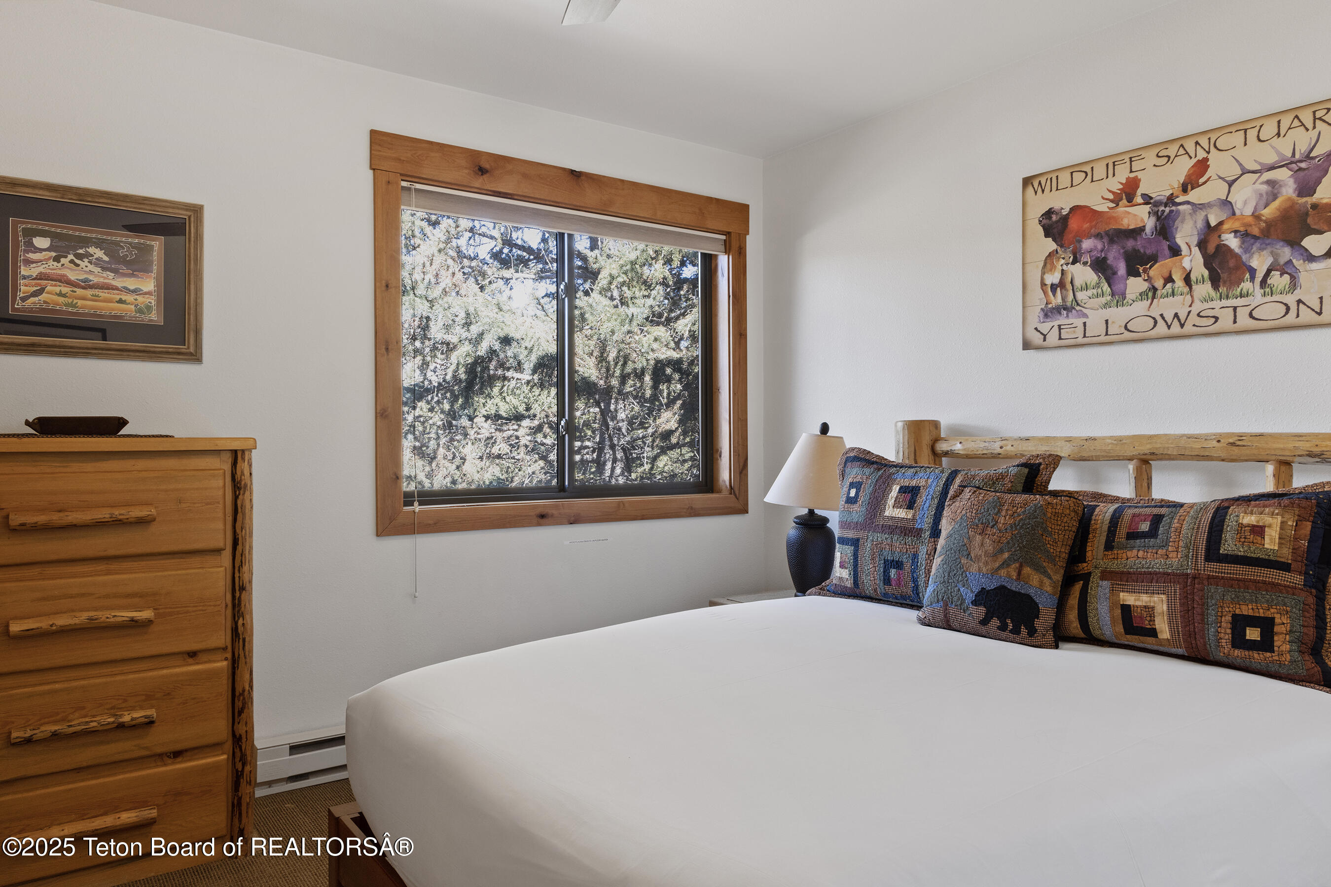 371 Snow King Loop Jackson, WY 83001 - Photo 14 of 22 Guest Bed Queen Window