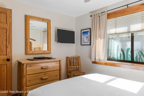 $2,550,000 | 371 Snow King Loop, Jackson, WY 83001