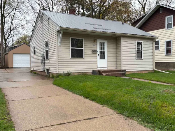 $148,000 | 93 Garfield Avenue, Clintonville, WI 54929
