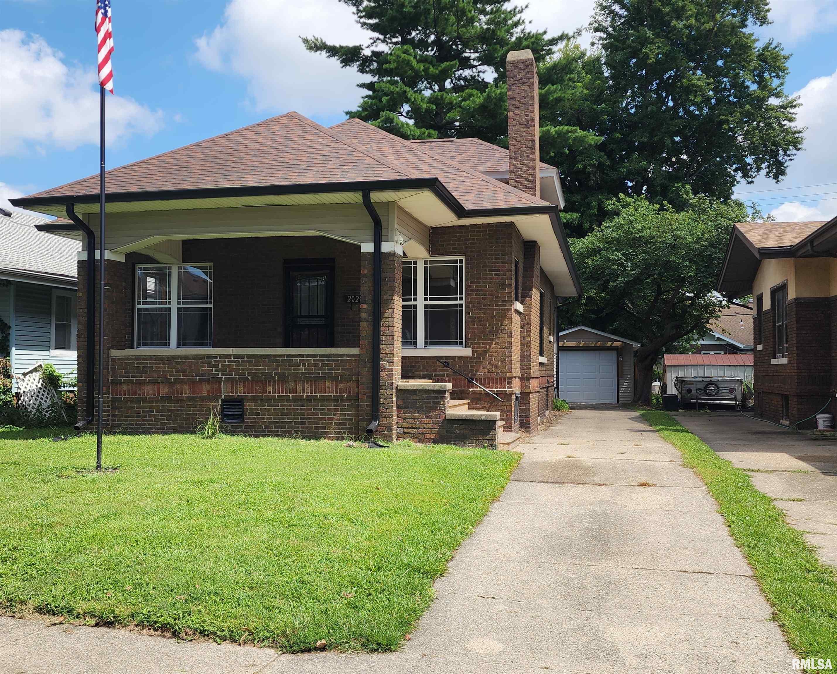 2028 South 4th Street Springfield, IL 62703 - Photo 1 of 63 Gallery Image 1