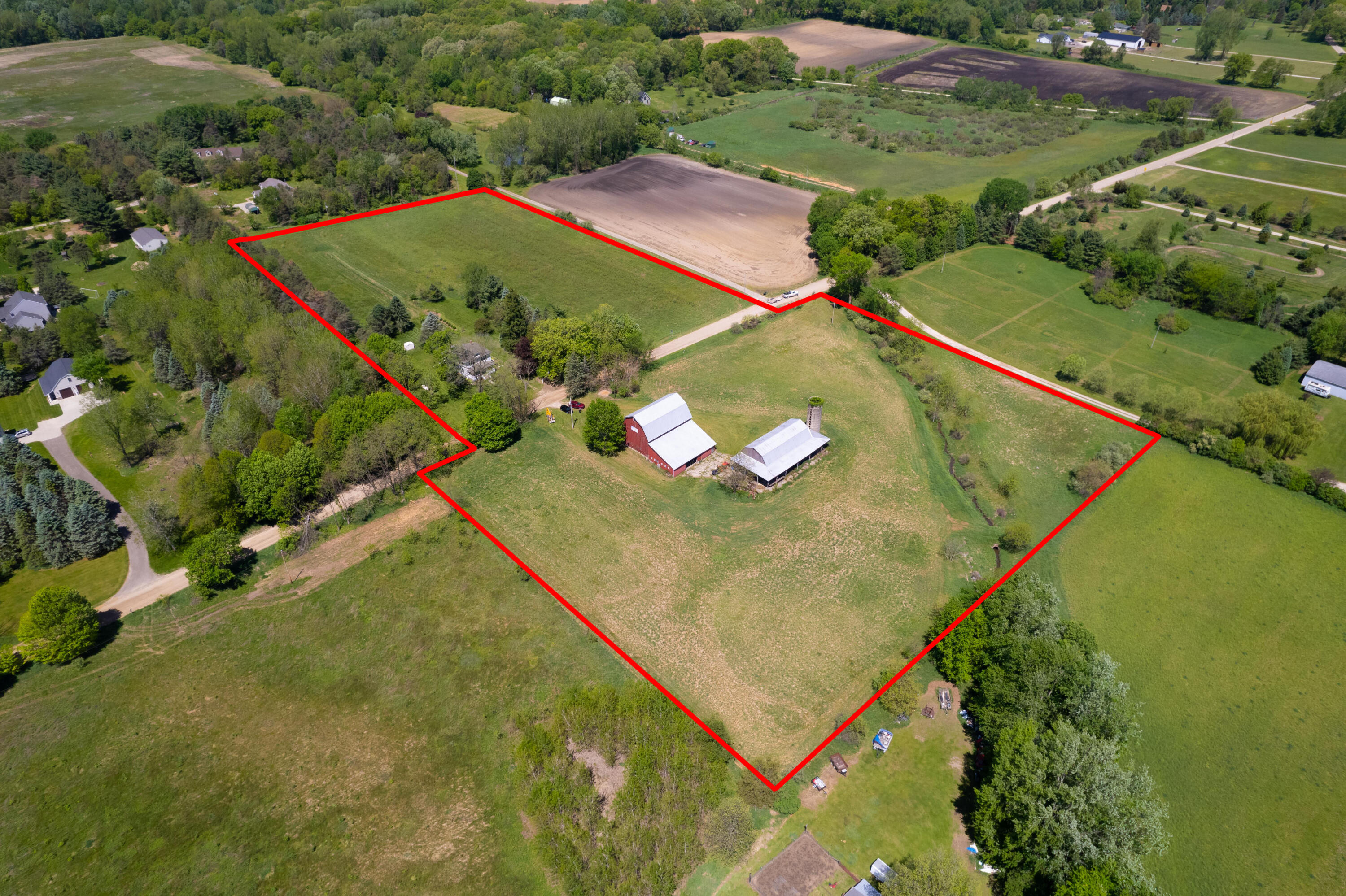 15610 Arnold Road Gregory, MI 48137 - Photo 84 of 90 Drone property outline