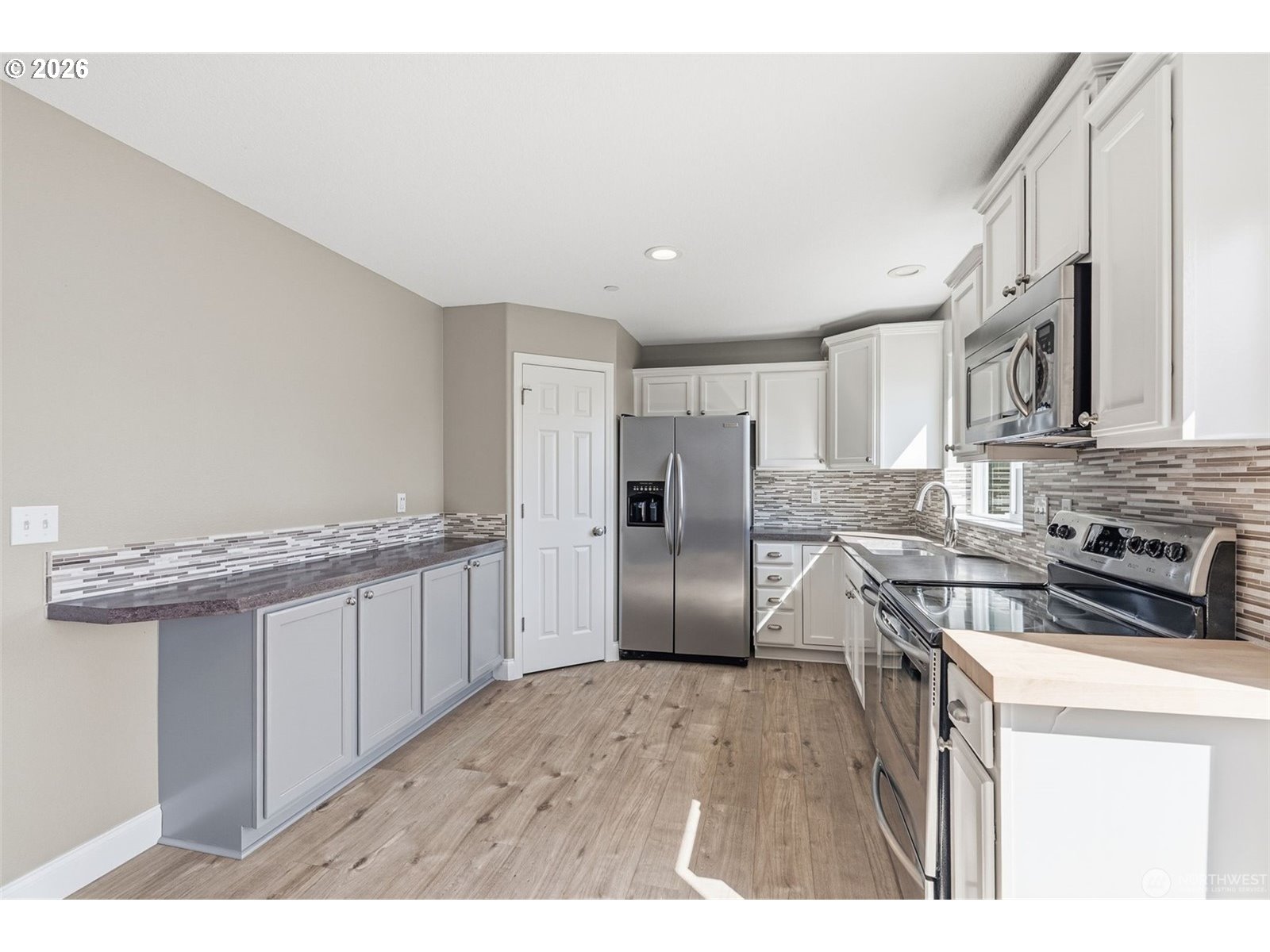722 Northwest Meadow Ridge Lane Camas, WA 98607 - Photo 12 of 35 Gallery Image 12