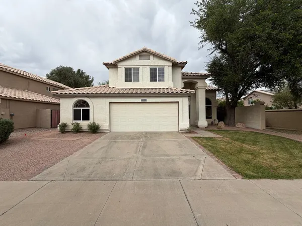 $2,995 | 902 South Surfside Drive, Gilbert, AZ 85233