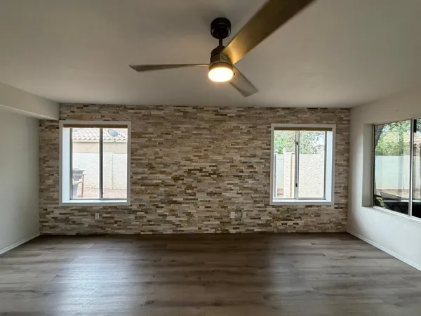 $2,995 | 902 South Surfside Drive, Gilbert, AZ 85233