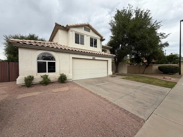 $2,995 | 902 South Surfside Drive, Gilbert, AZ 85233
