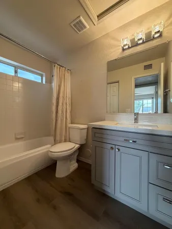 $2,995 | 902 South Surfside Drive, Gilbert, AZ 85233