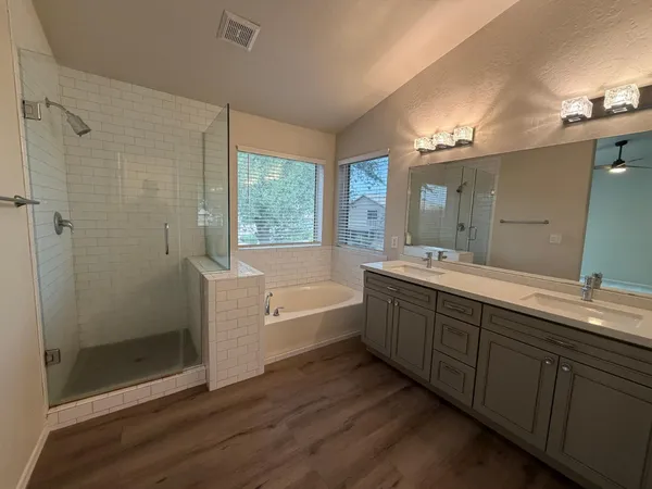 $2,995 | 902 South Surfside Drive, Gilbert, AZ 85233