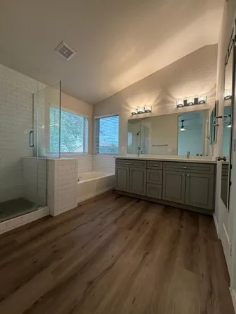 $2,995 | 902 South Surfside Drive, Gilbert, AZ 85233