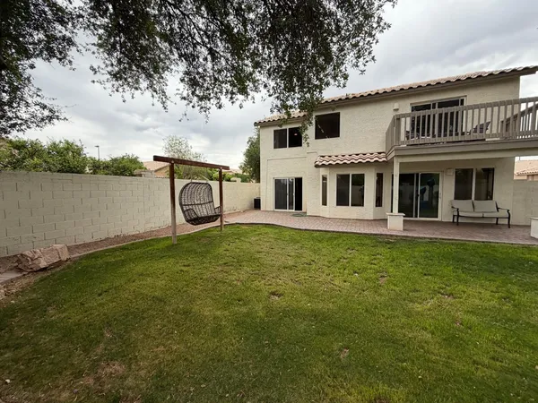 $2,995 | 902 South Surfside Drive, Gilbert, AZ 85233