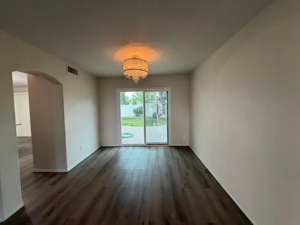 $2,995 | 902 South Surfside Drive, Gilbert, AZ 85233