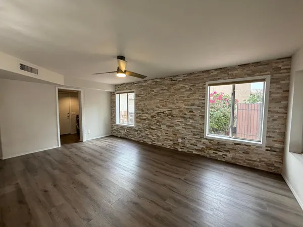 $2,995 | 902 South Surfside Drive, Gilbert, AZ 85233