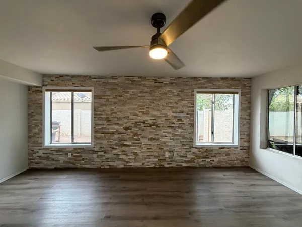 $2,995 | 902 South Surfside Drive, Gilbert, AZ 85233