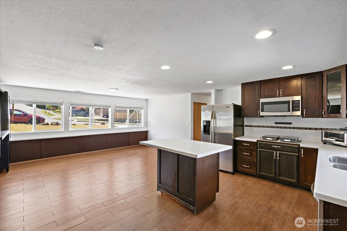 2802 Northeast 23rd Place Renton, WA 98056 - Photo 20 of 26
