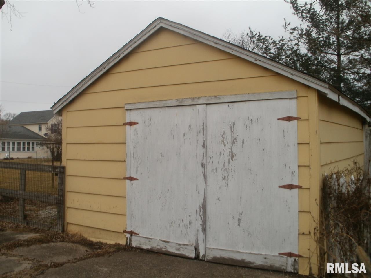 529 5th Street St. David, IL 61563 - Photo 5 of 6 Gallery Image 5