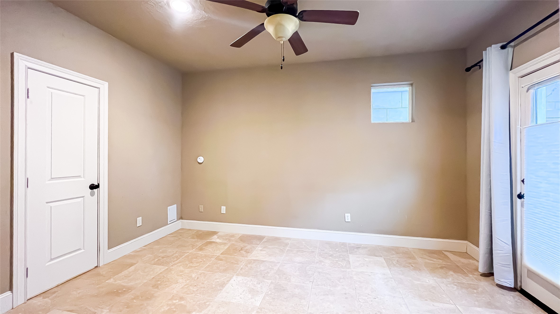 2418 Ralph Street, Unit B Houston, TX 77006 - Photo 3 of 14