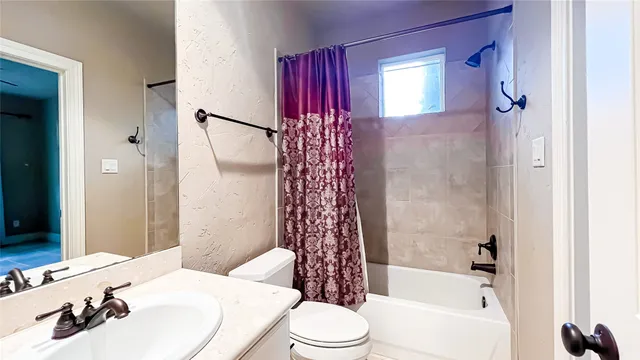 $3,350 | 2418 Ralph Street, Unit B, Houston, TX 77006