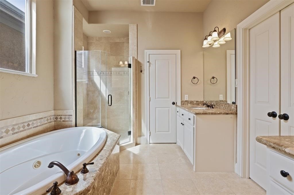 2418 Ralph Street, Unit B Houston, TX 77006 - Photo 10 of 14