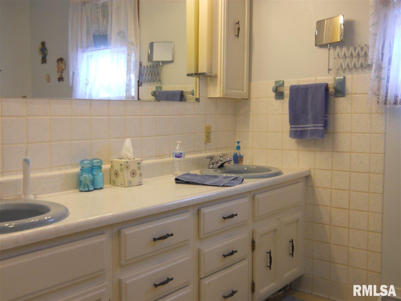 7750 Townline Road Manito, IL 61546 - Photo 16 of 28 Gallery Image 16