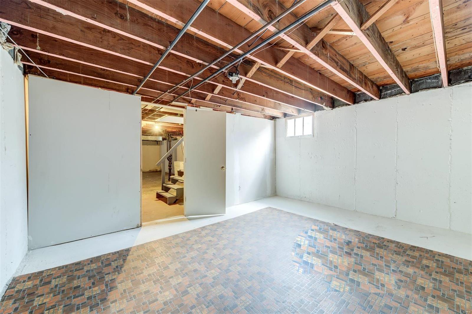 2248 Woodson Road St. Louis, MO 63114 - Photo 17 of 37 Gallery Image 17