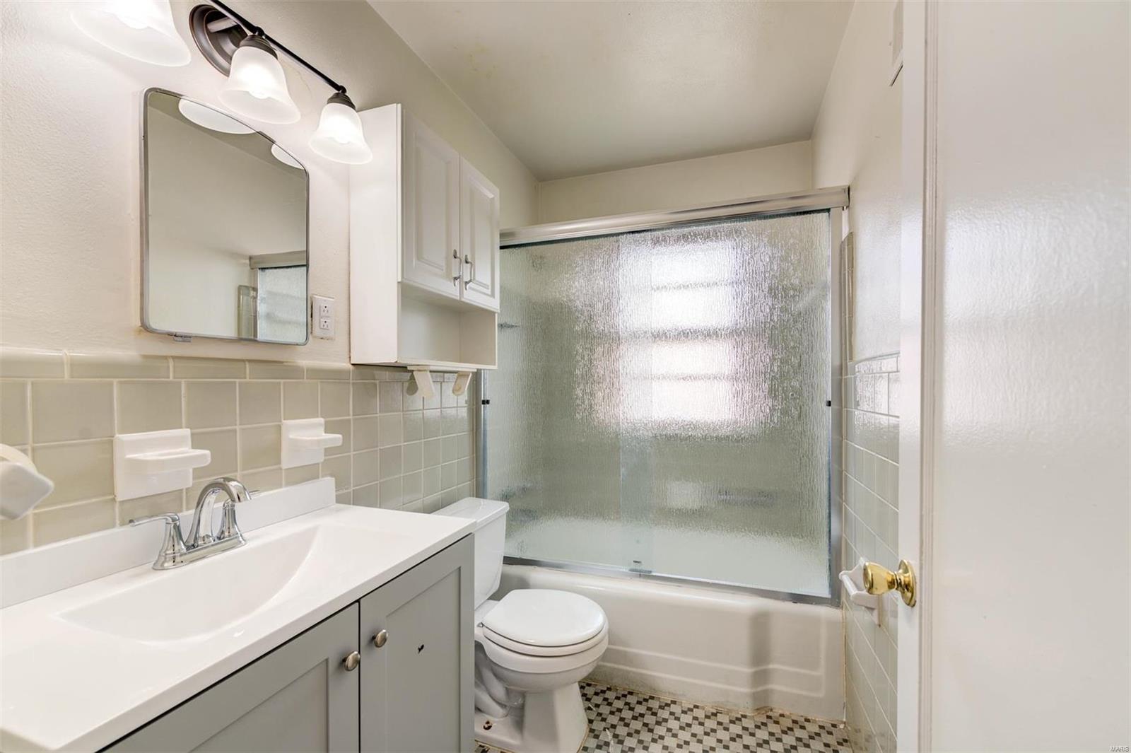 2248 Woodson Road St. Louis, MO 63114 - Photo 27 of 37 Gallery Image 27
