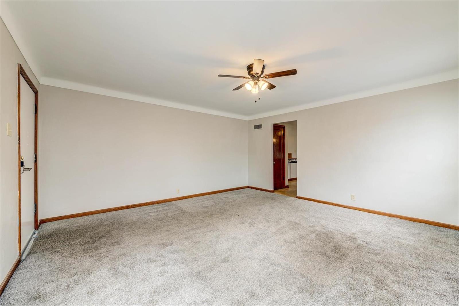 2248 Woodson Road St. Louis, MO 63114 - Photo 4 of 37 Gallery Image 4