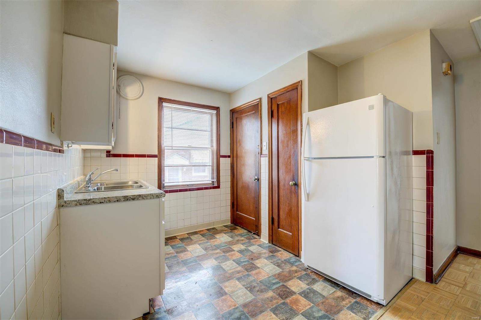 2248 Woodson Road St. Louis, MO 63114 - Photo 5 of 37 Gallery Image 5
