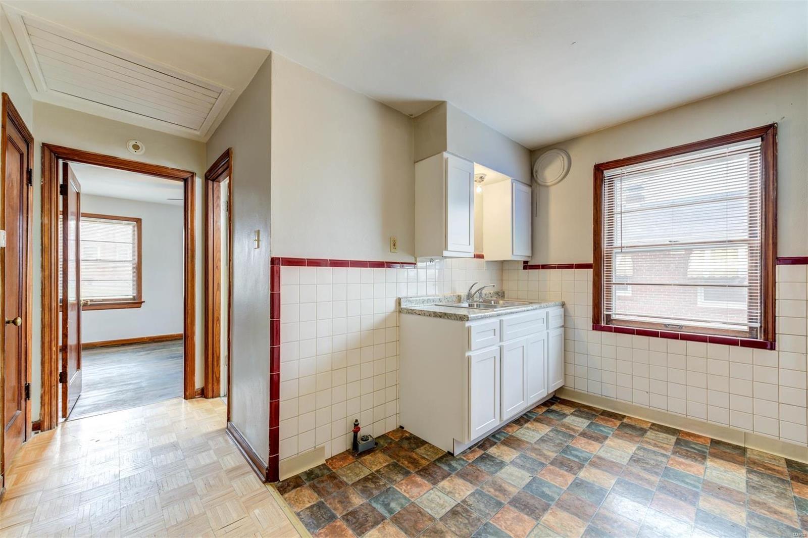 2248 Woodson Road St. Louis, MO 63114 - Photo 7 of 37 Gallery Image 7