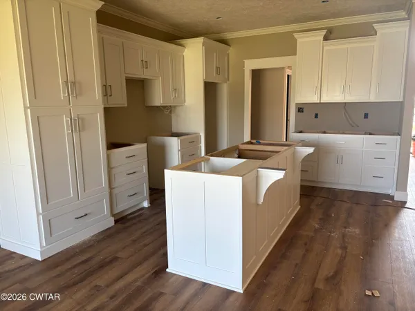 $445,000 | 155 Roxbury Drive, Jackson, TN 38305