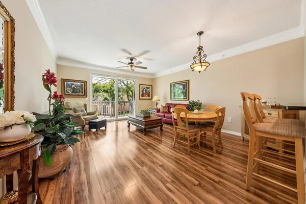 $388,999 | 2020 Alta Meadows Lane, Unit 504, Delray Beach, FL 33444