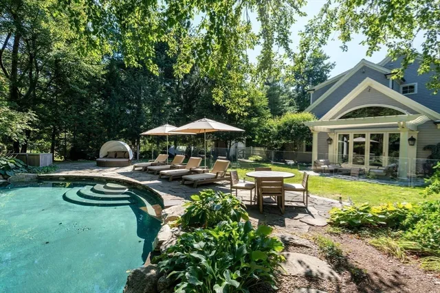 $3,995,000 | 9 Stonegate Lane, Westwood, MA 02090