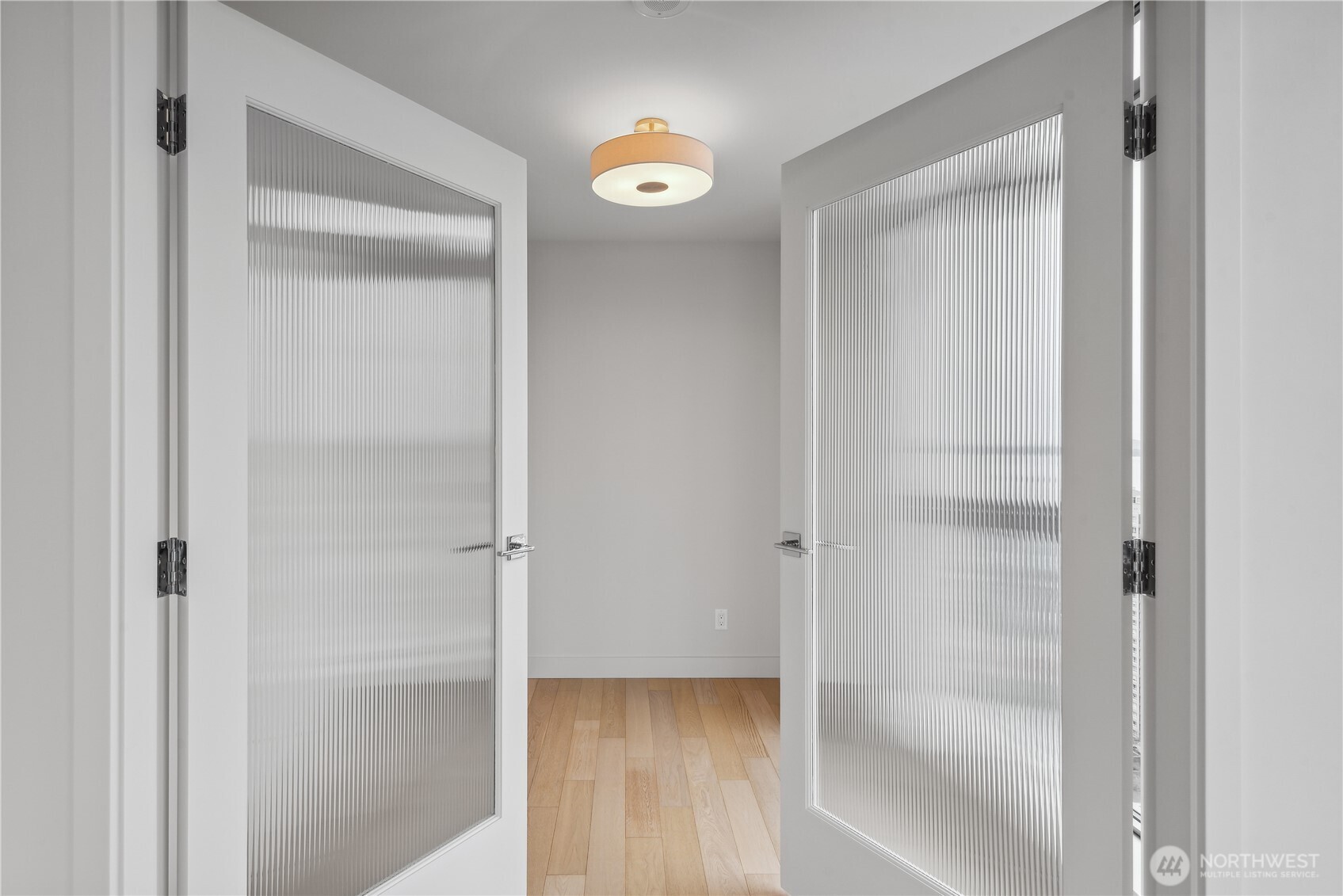 583 Battery Street, Unit 3103N Seattle, WA 98121 - Photo 12 of 39 a bathroom with a shower