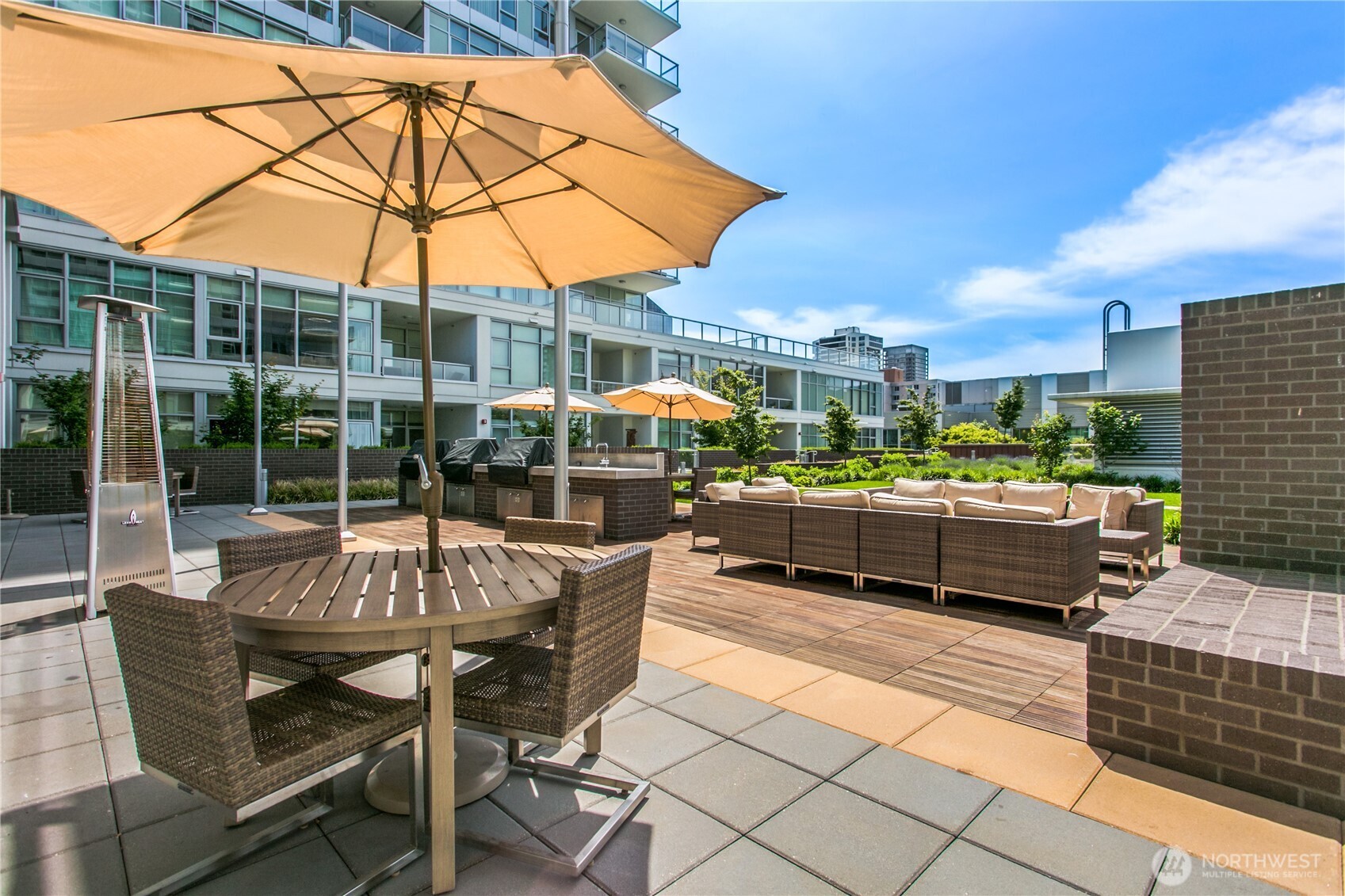 583 Battery Street, Unit 3103N Seattle, WA 98121 - Photo 34 of 39 a outdoor view with a sitting space
