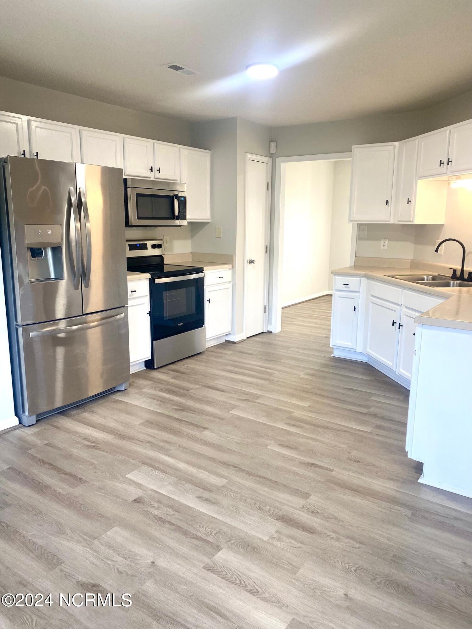 216 Redberry Drive Richlands, NC 28574 - Photo 10 of 44 IMG_5552