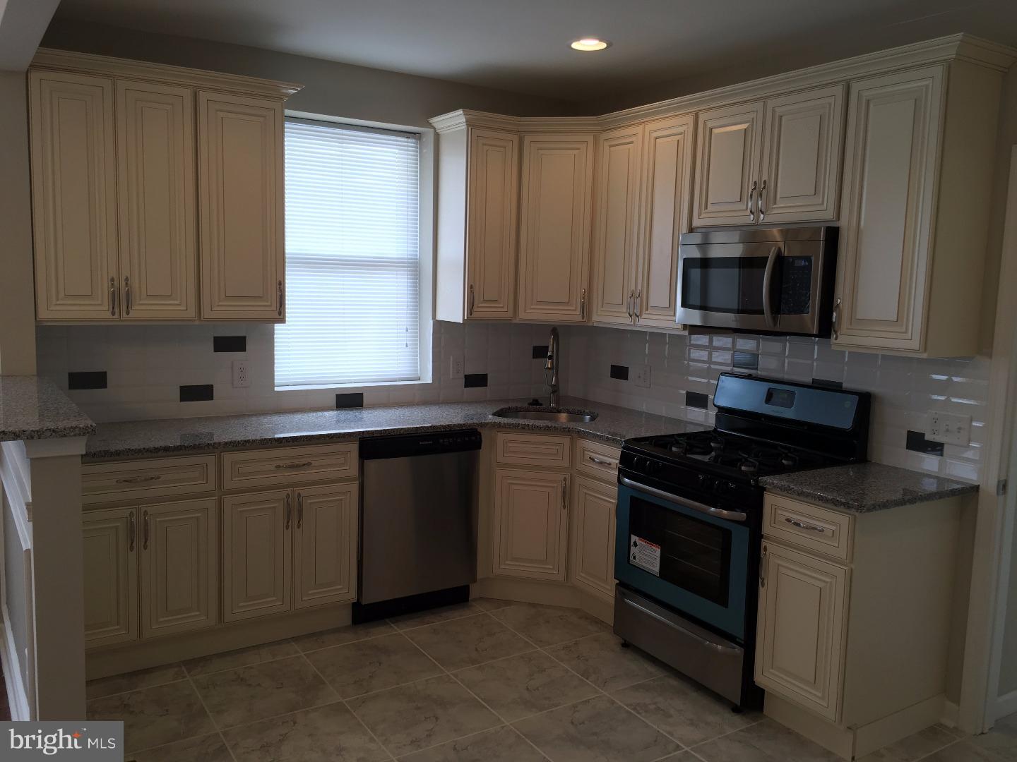 700 Marlyn Road Philadelphia, PA 19151 - Photo 1 of 21