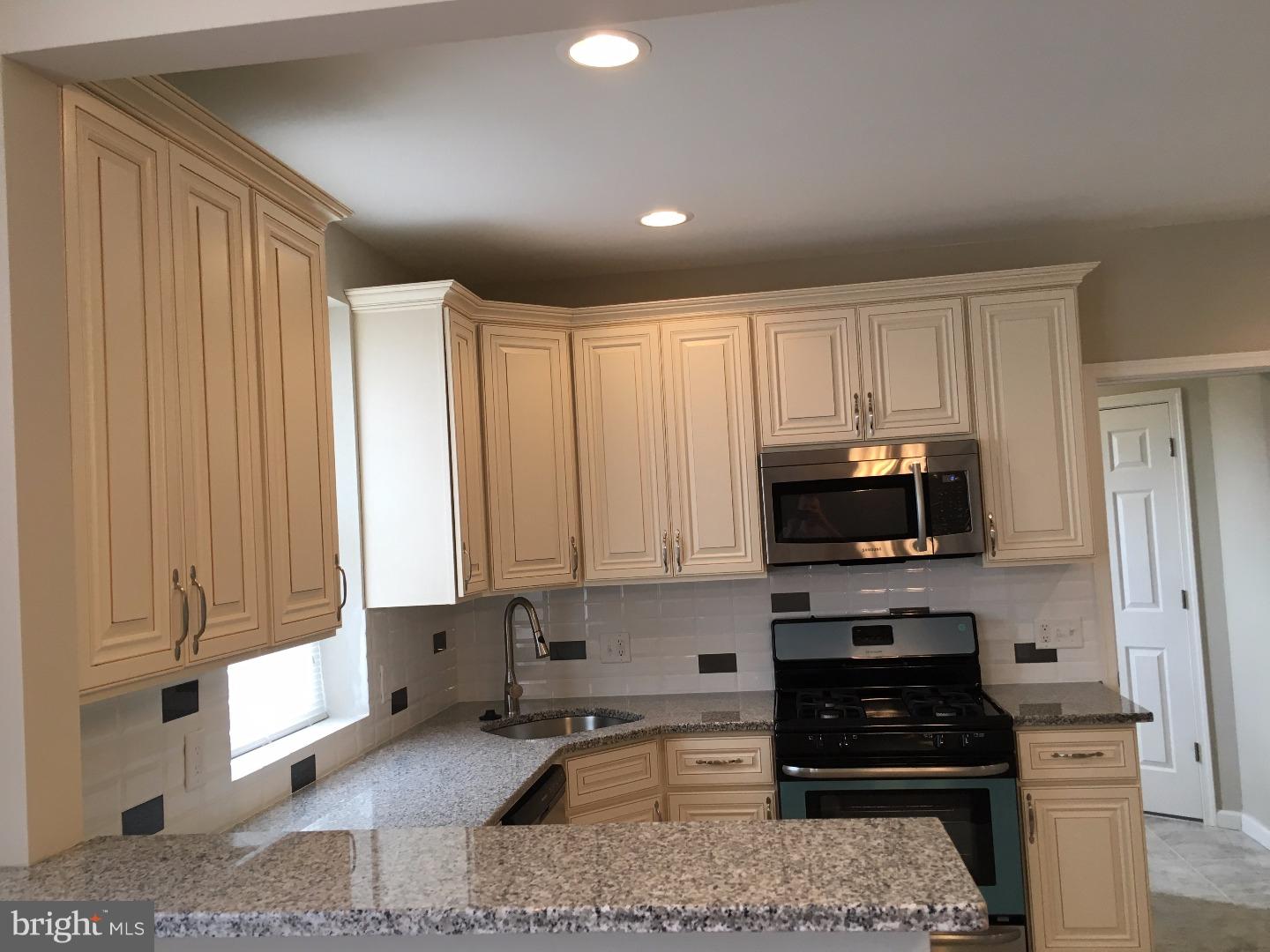 700 Marlyn Road Philadelphia, PA 19151 - Photo 4 of 21