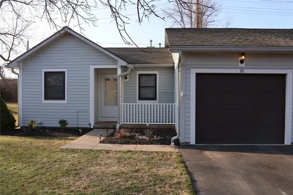 $200,000 | 10 Brimley Manor, Greece, NY 14612