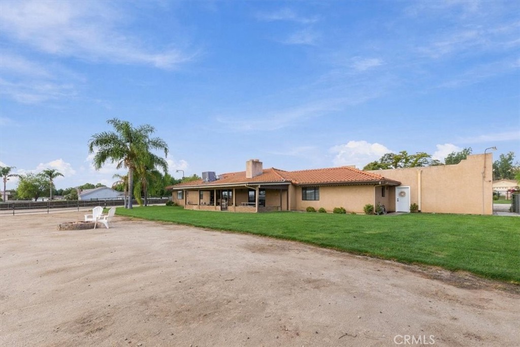 25124 Los Rancherias Road Hemet, CA 92545 - Photo 5 of 61 Gallery Image 5