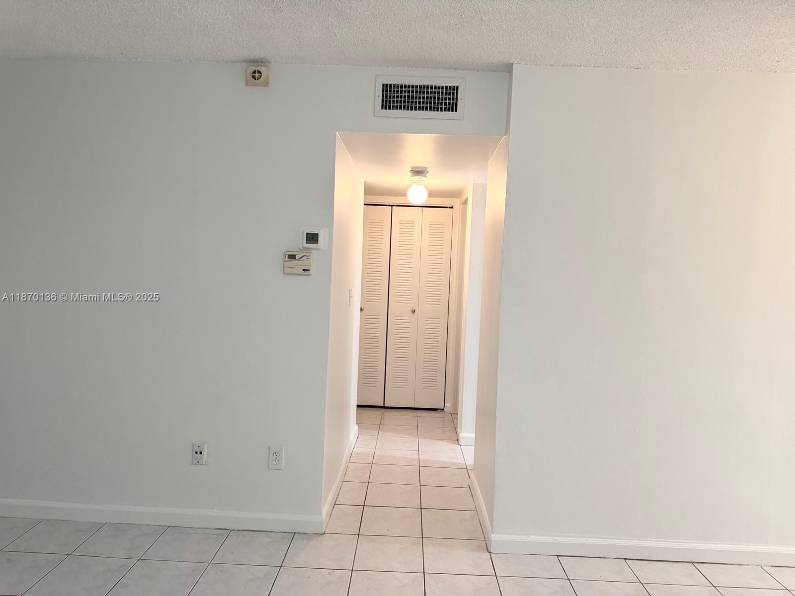 8500 Southwest 109th Avenue, Unit 6118 Miami, FL 33173 - Photo 12 of 15 a view of an empty room