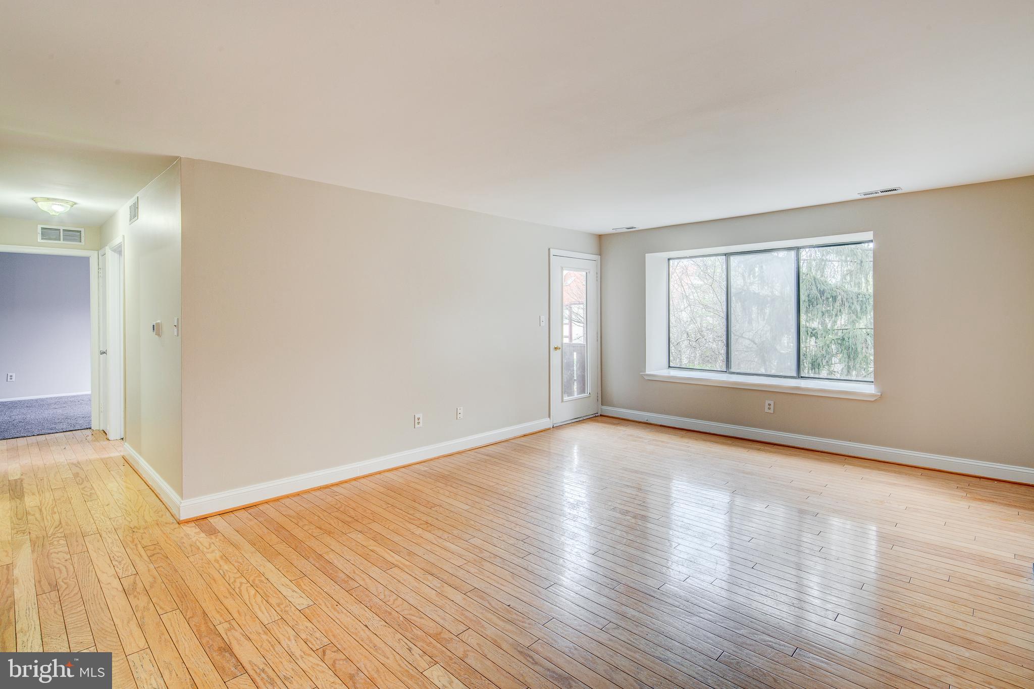 5010 Dunbarton Road Mount Laurel, NJ 08054 - Photo 2 of 18