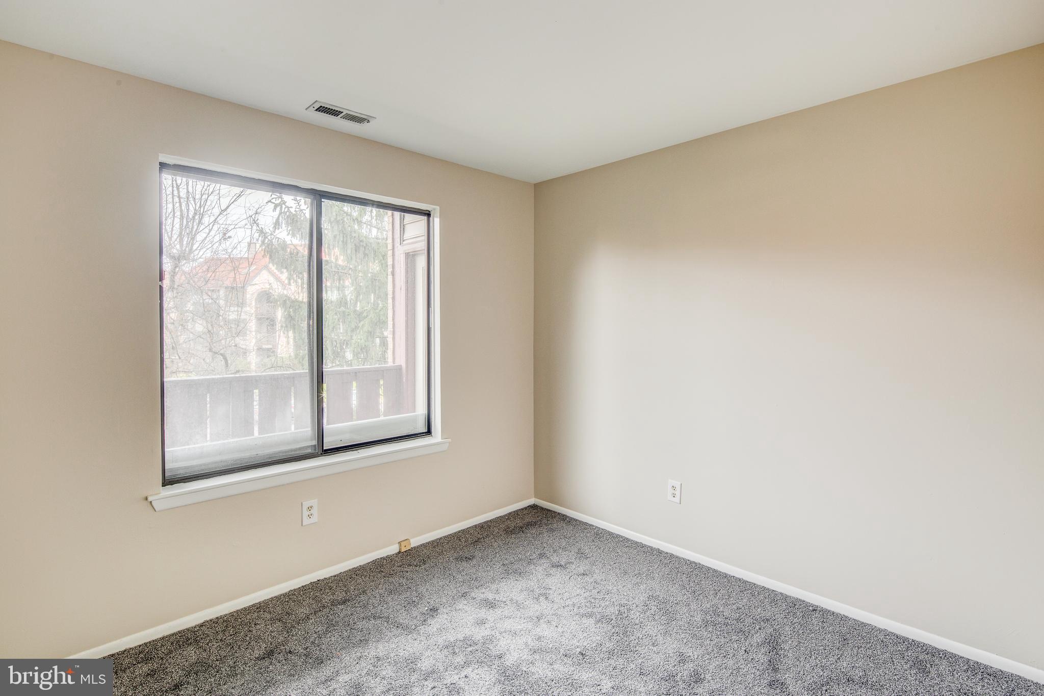 5010 Dunbarton Road Mount Laurel, NJ 08054 - Photo 9 of 18