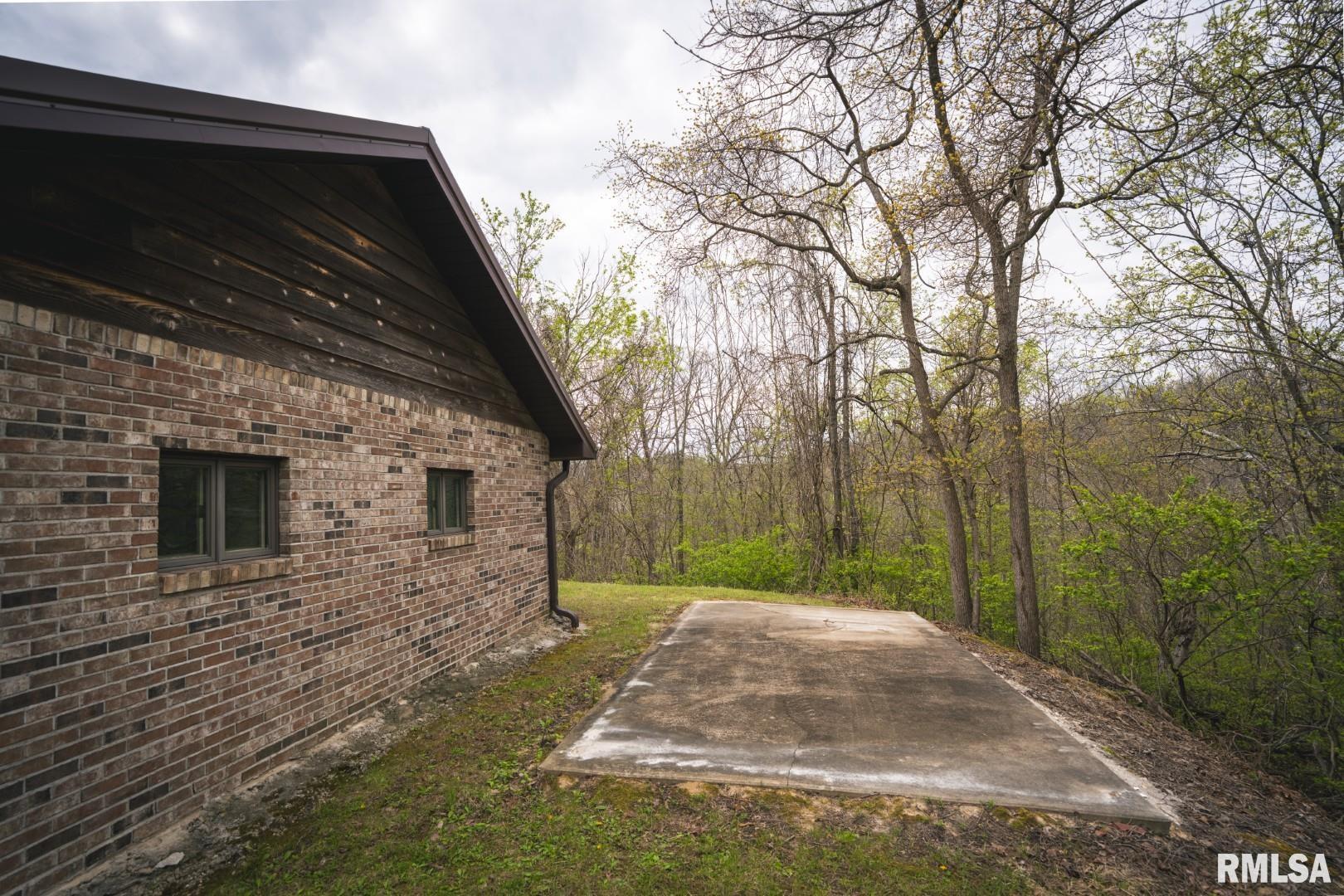 17157 Liberty Road Grafton, IL 62037 - Photo 4 of 50 Gallery Image 4
