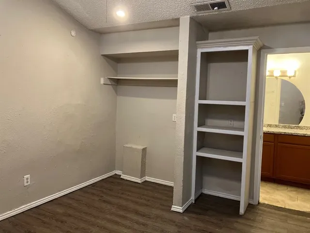 $1,200 | 7152 Fair Oaks Avenue, Unit 2179, Dallas, TX 75231