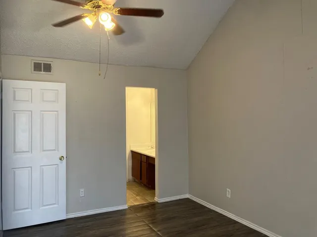 $1,200 | 7152 Fair Oaks Avenue, Unit 2179, Dallas, TX 75231