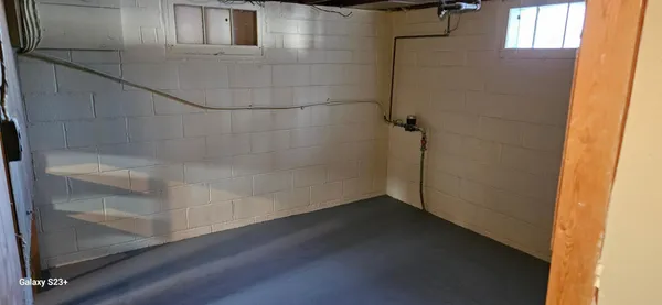 $166,900 | 384 5th Street Southwest, Wells, MN 56097