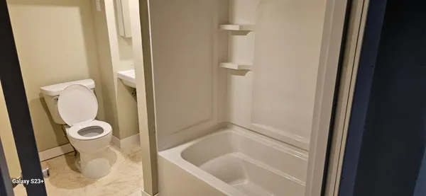 $166,900 | 384 5th Street Southwest, Wells, MN 56097