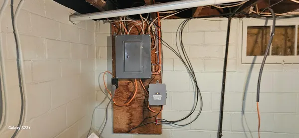 $166,900 | 384 5th Street Southwest, Wells, MN 56097