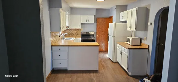 $166,900 | 384 5th Street Southwest, Wells, MN 56097