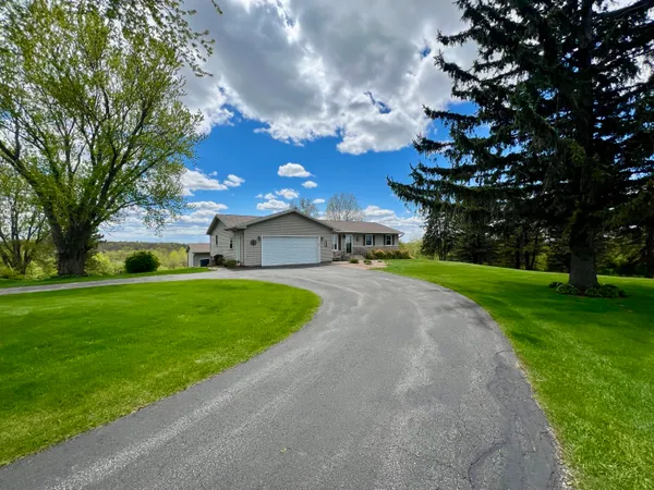 $489,000 | W3849 Highway 14, Greenfield, WI 54623