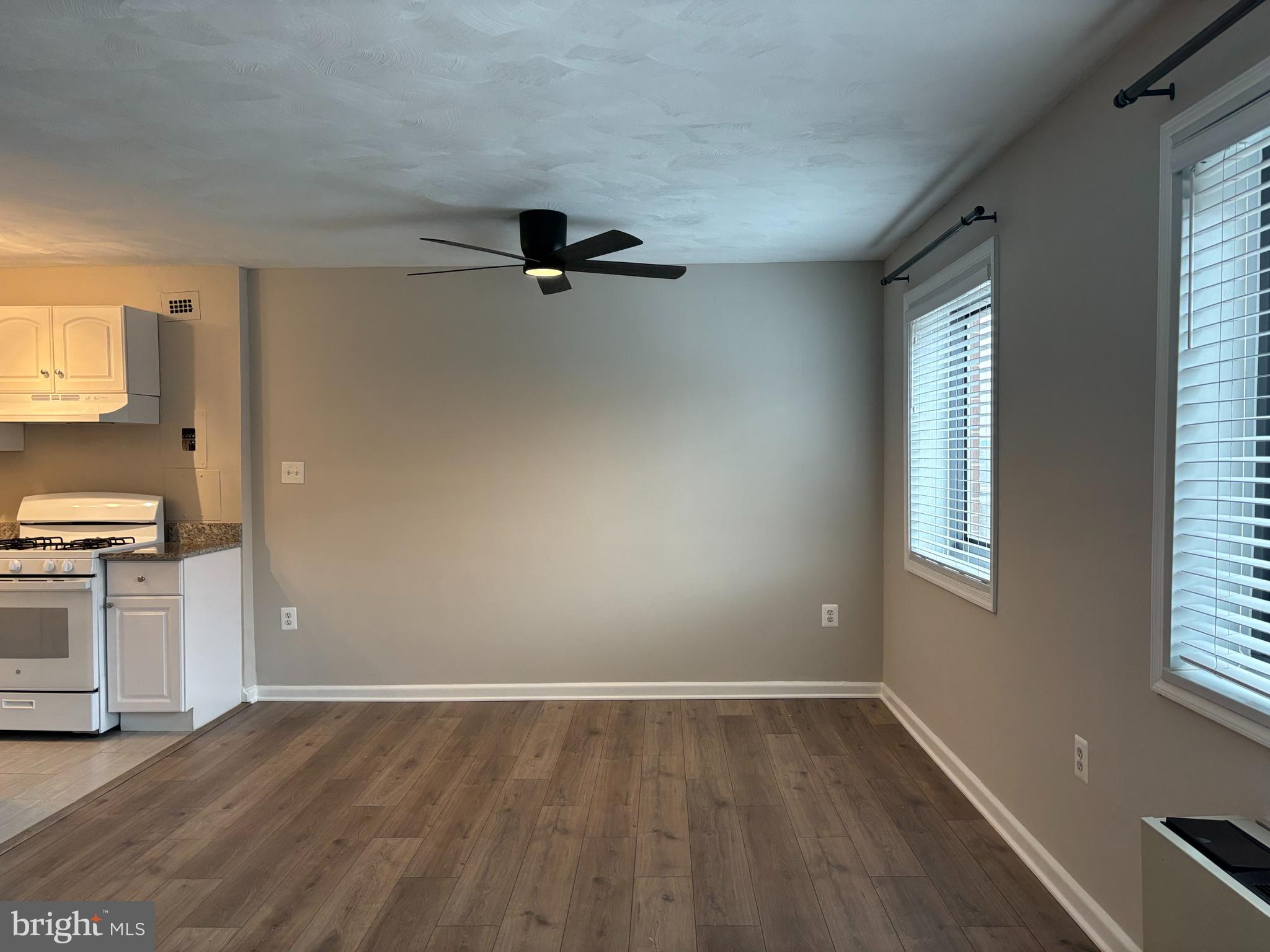 1200 South Arlington Ridge Road, Unit 605 Arlington, VA 22202 - Photo 4 of 23 Dining Area
