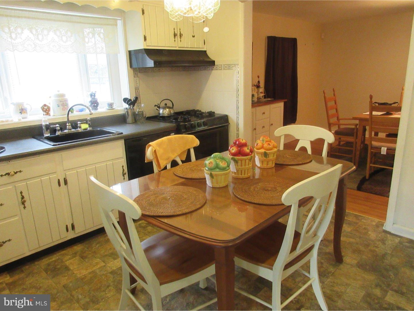 15016 Carter Road Philadelphia, PA 19116 - Photo 15 of 24 Gallery Image 15